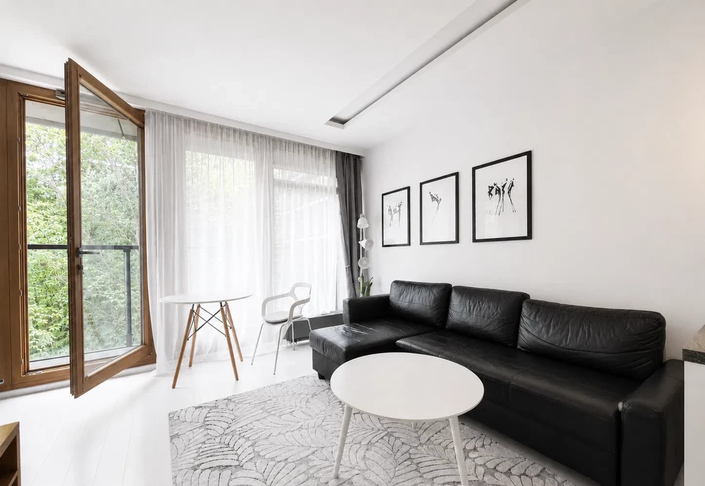 Štúdio 40 m² | Železnica| Okres 19 | Klimatizácia | Blízko centra