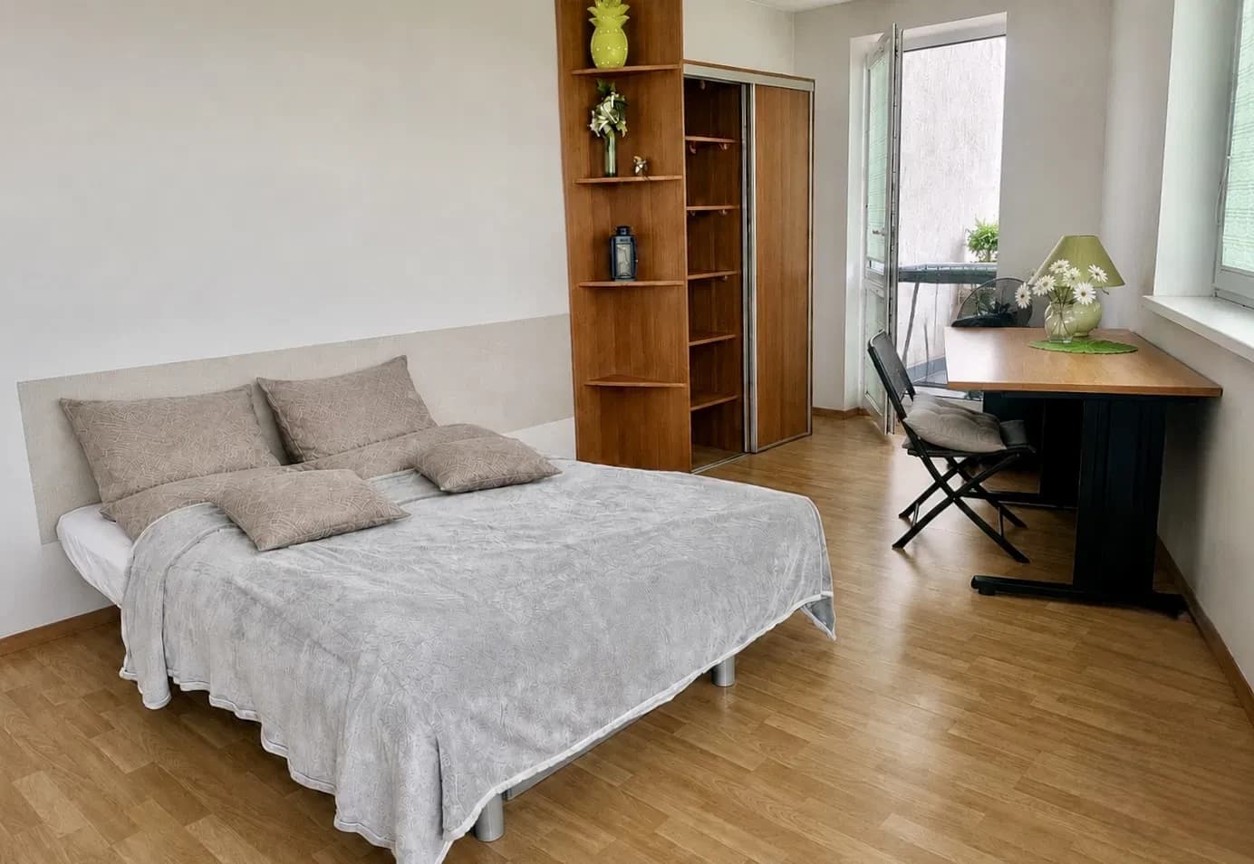 Priestranná garsónka 40 m | Stred | Klimatizácia | Balkón | Zobraziť