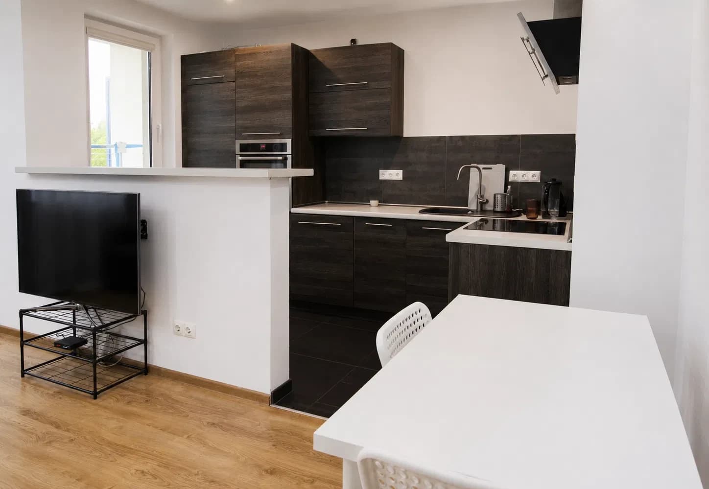 Priestranná garsónka/36 m2/balkón/tichá štvrť