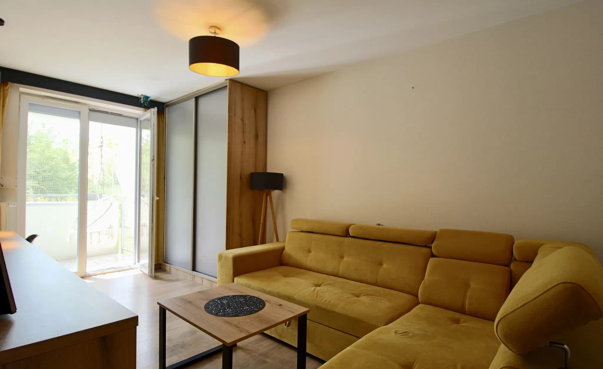 Požiadali / Ihneď / 46 m² / Samostatná kuchyňa / 2 izby / Domáce zvieratá +